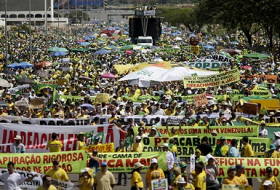 Countrywide protests flood Brazil pushing for President Rousseff"s impeachment - VIDEO
